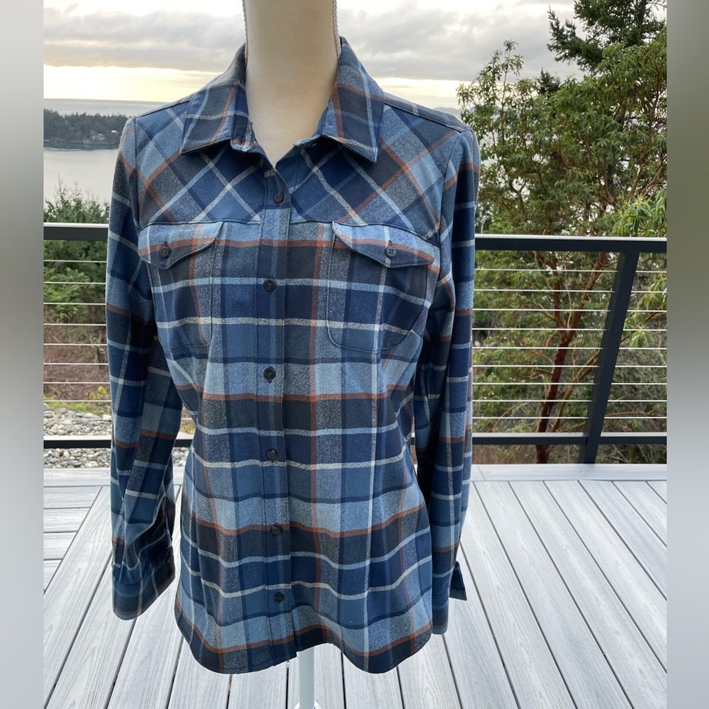Women’s Pendleton Wool Board Shirt size medium